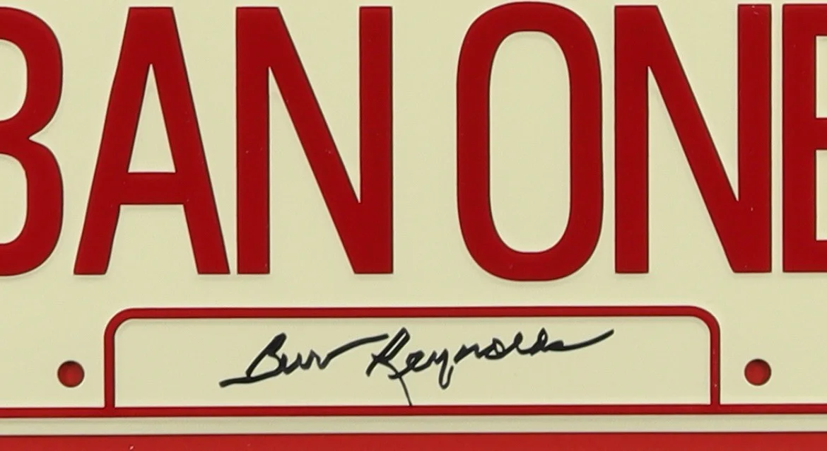 Burt Reynolds — Burt Reynolds Signed "Smokey and the Bandit" 20x25 Custom Framed License Plate, изображение 3