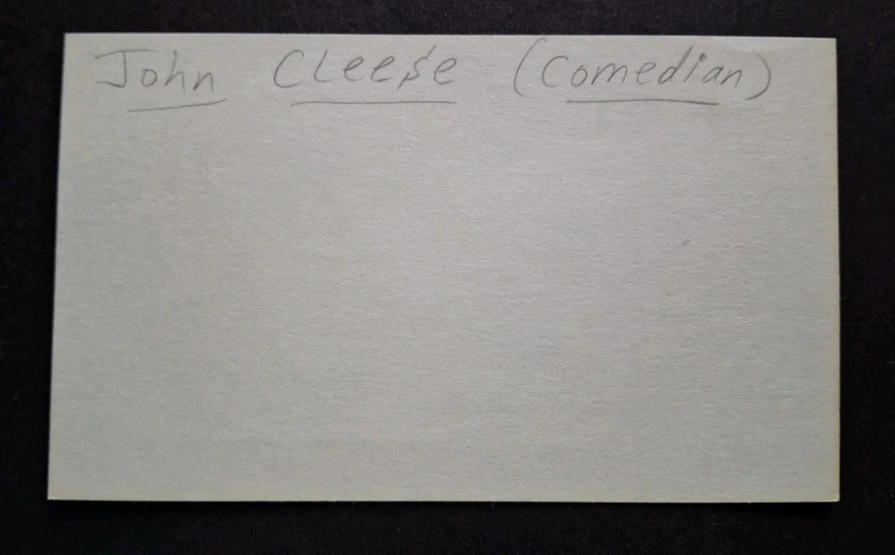John Cleese — JOHN CLEESE - MONTY PYTHON - SIGNED 3x5 Index Card W/PROOF, изображение 2