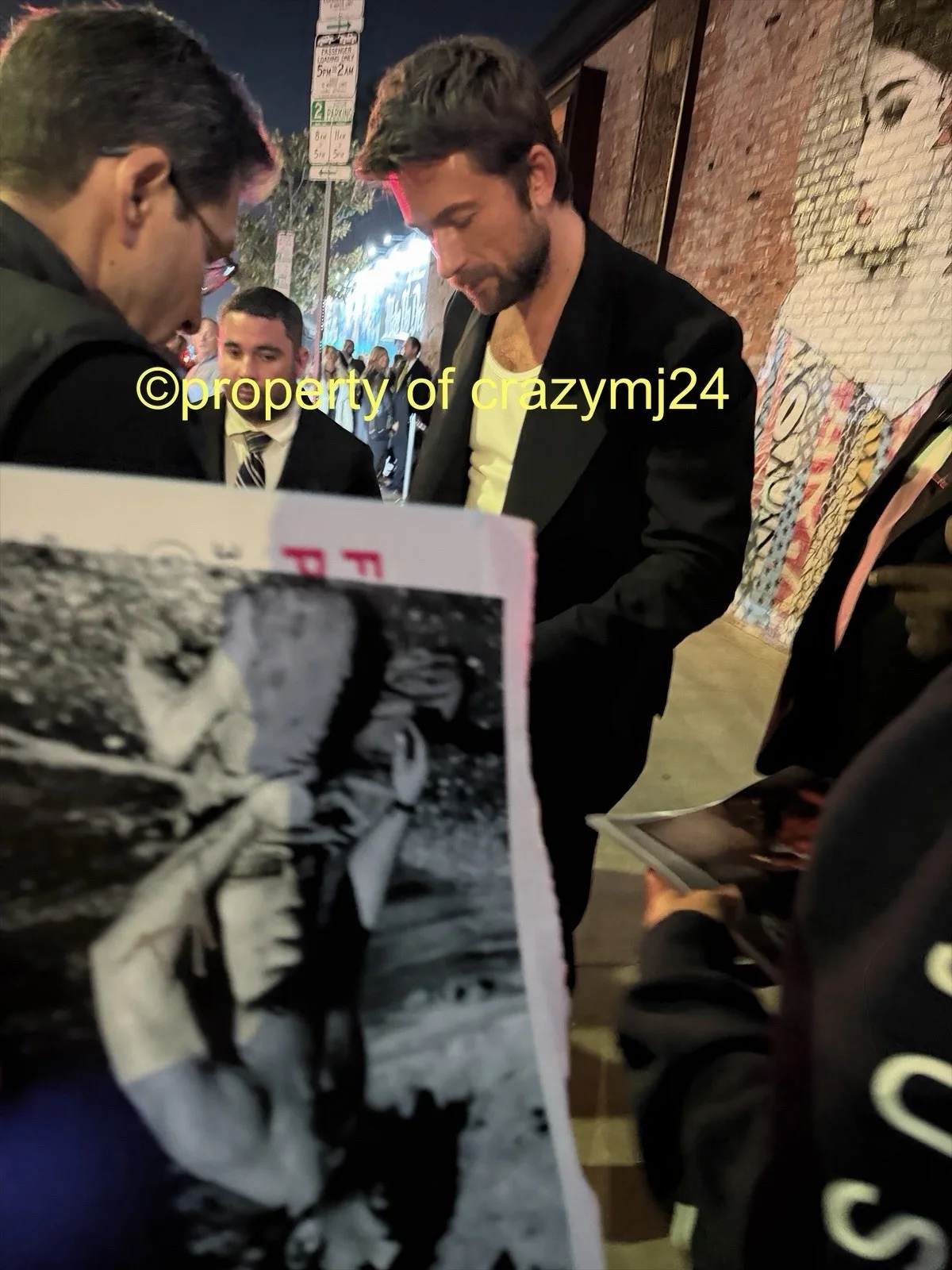 Brandon Sklenar Signed Sexy Shirtless 8x10 The Housemaid Autograph Exact Proof, изображение 3