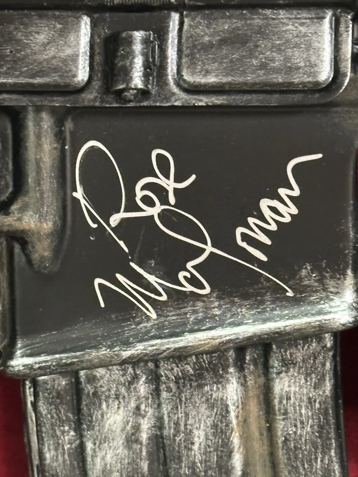 Rose McGowan — NECA Grindhouse Planet Terror Cherry’s Gun Replica Signed Rose McGowan JSA COA, image 2