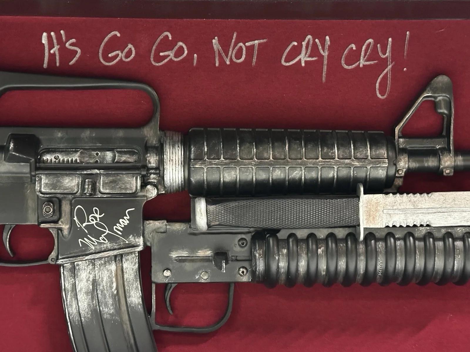 Rose McGowan — NECA Grindhouse Planet Terror Cherry’s Gun Replica Signed Rose McGowan JSA COA, image 4