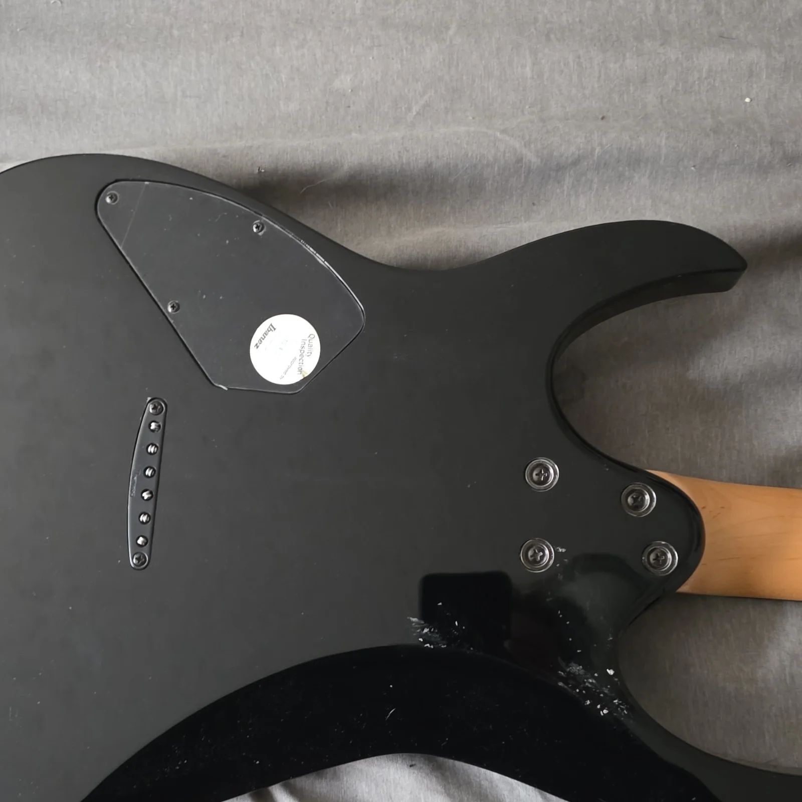 Ibanez Gio Black Electric Guitar Signed Serial II10035011, изображение 3