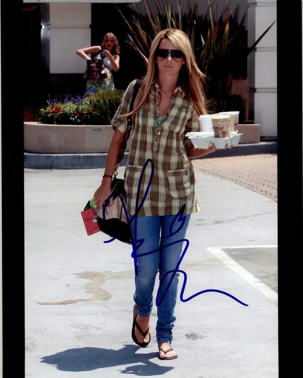 Ashley Tisdale — Ashley Tisdale Signed Autographed Color Glossy 8x10 Photo