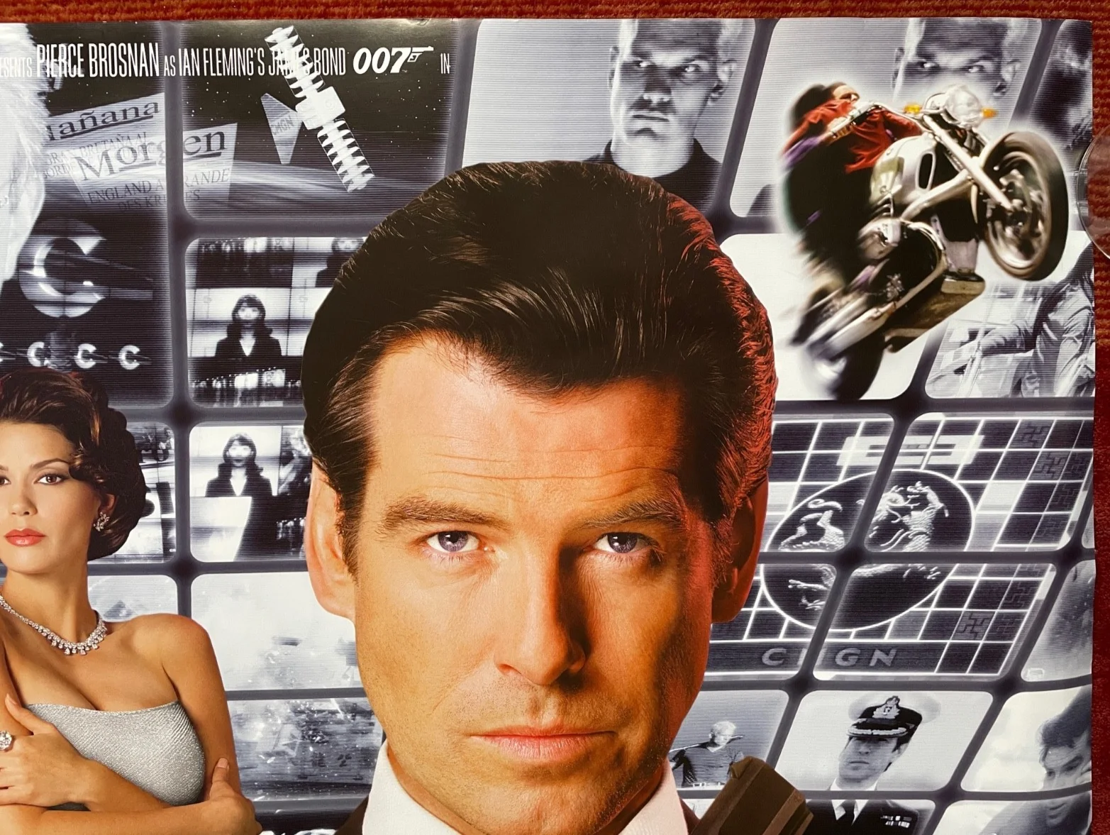 TOMORROW NEVER DIES (1997) Original 007 James Bond UK Quad Film Poster, изображение 2