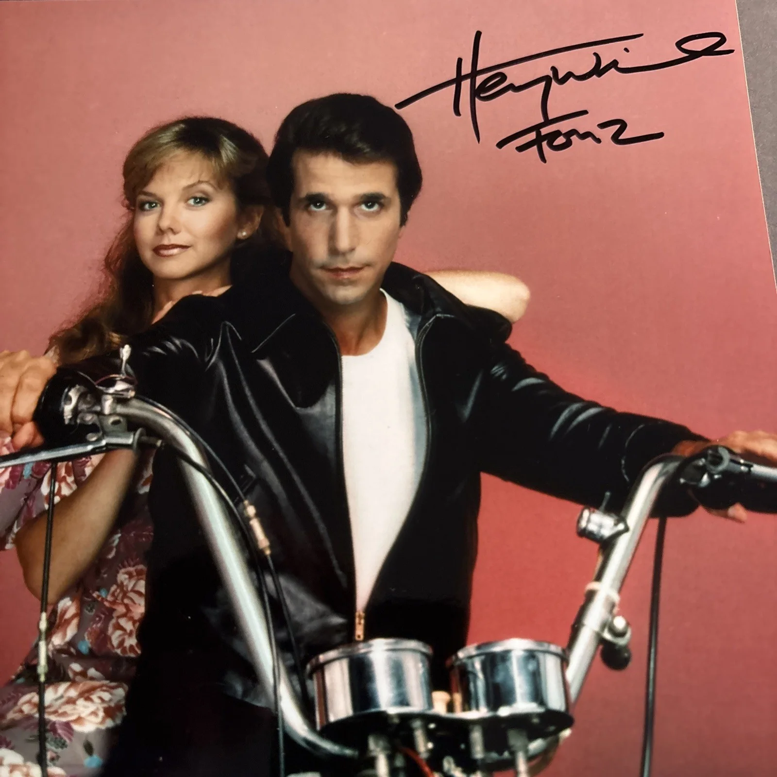 Henry Winkler — Henry Winkler Autographed Signed 8x10 Photo, изображение 4