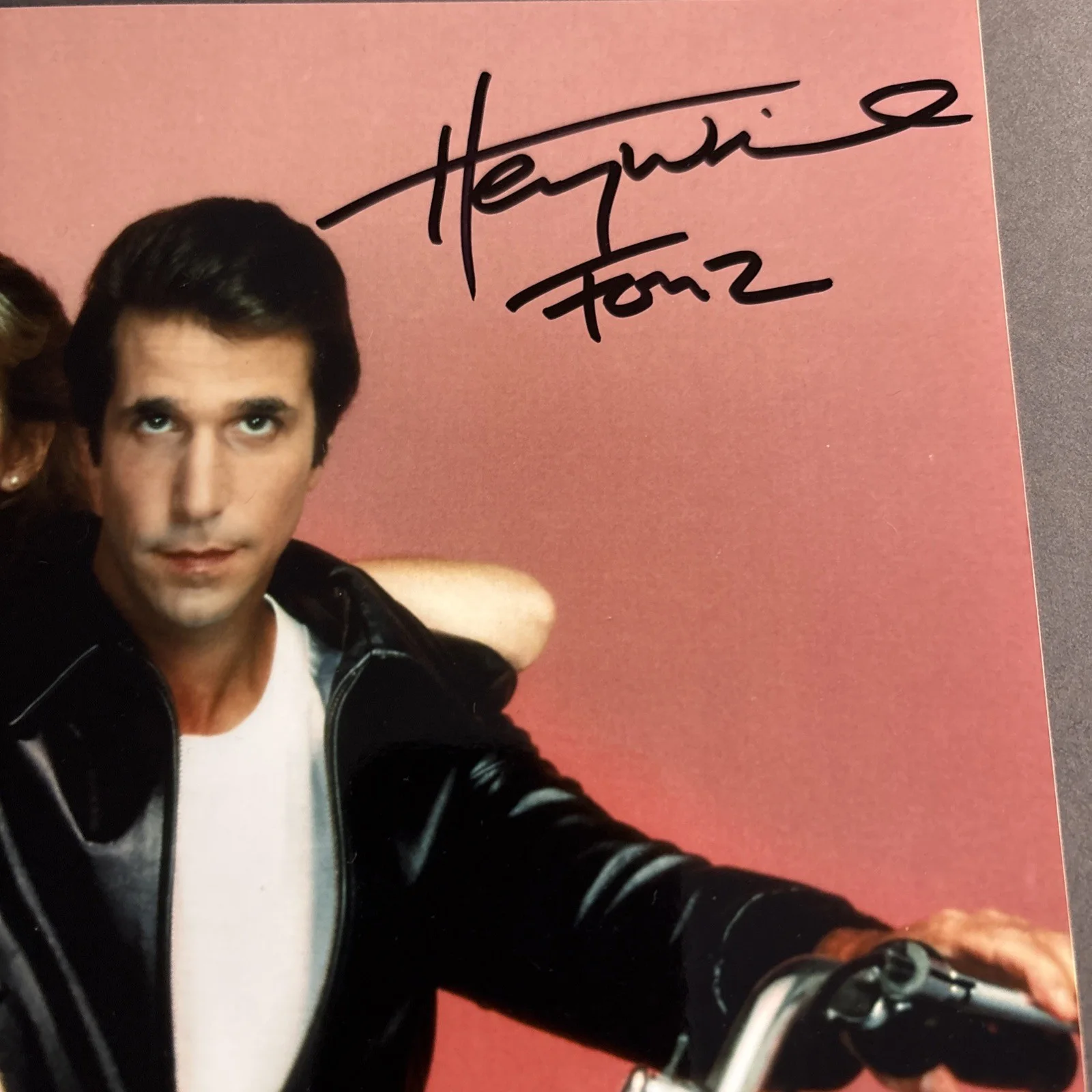 Henry Winkler — Henry Winkler Autographed Signed 8x10 Photo, изображение 5