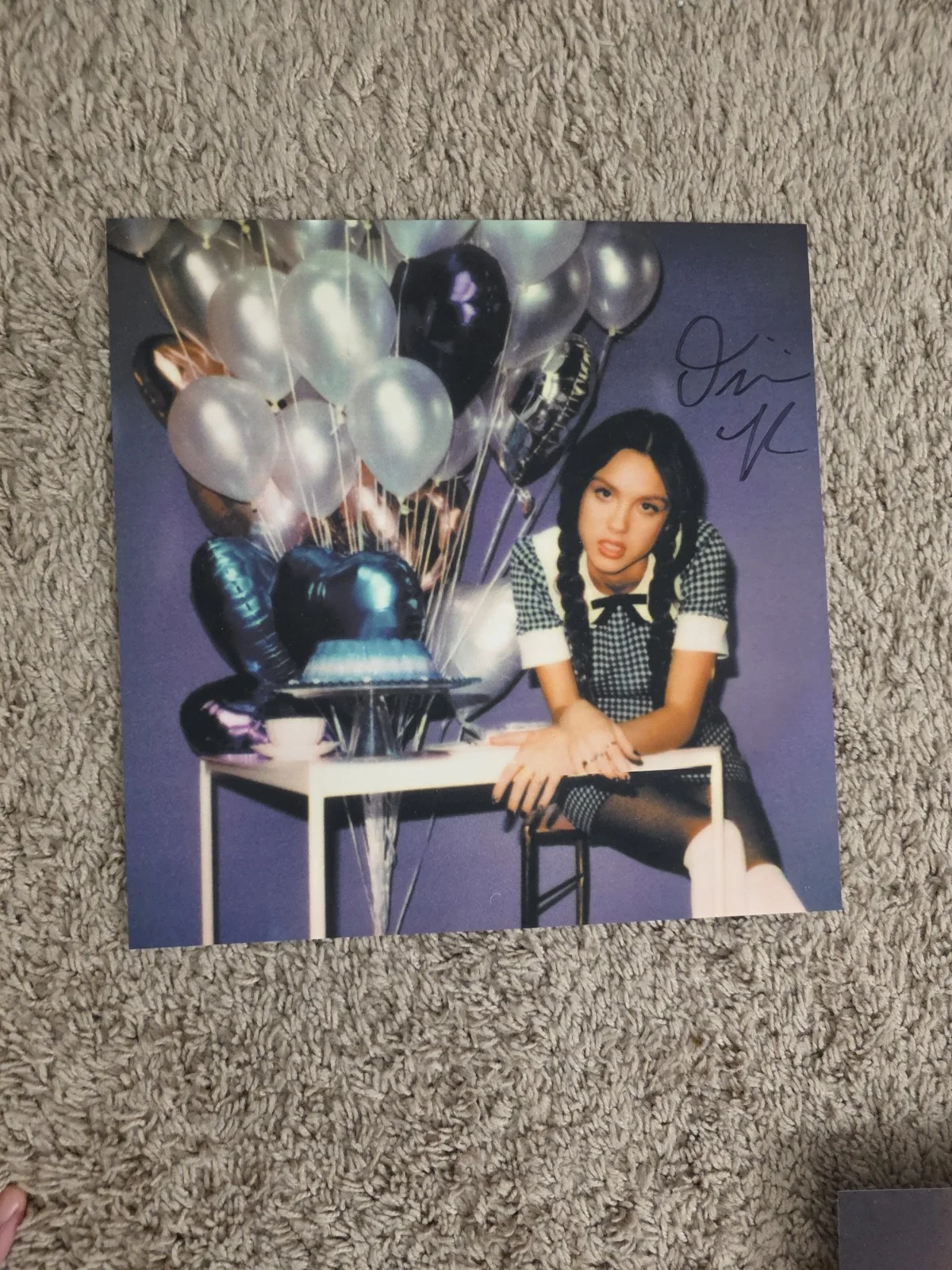 Olivia Rodrigo Signed SOUR UK exclusive Fanmade REPRINTS 12x 12, image 3