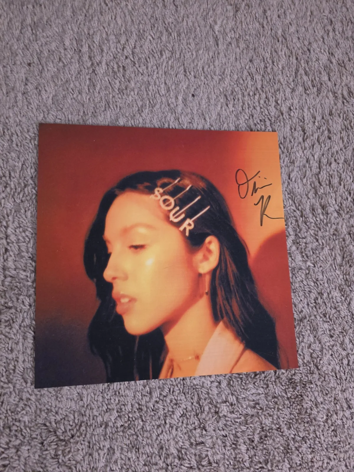 Olivia Rodrigo Signed SOUR UK exclusive Fanmade REPRINTS 12x 12, image 4