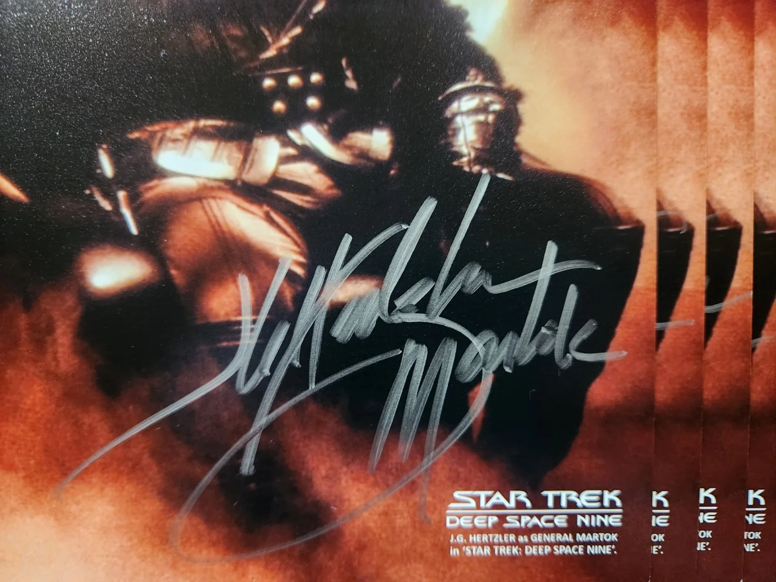 J.G. Hertzler — J.G. Hertzler Star Trek: Deep Space Nine DS9 Signed Martok 8x10 Photo Autograph, изображение 3