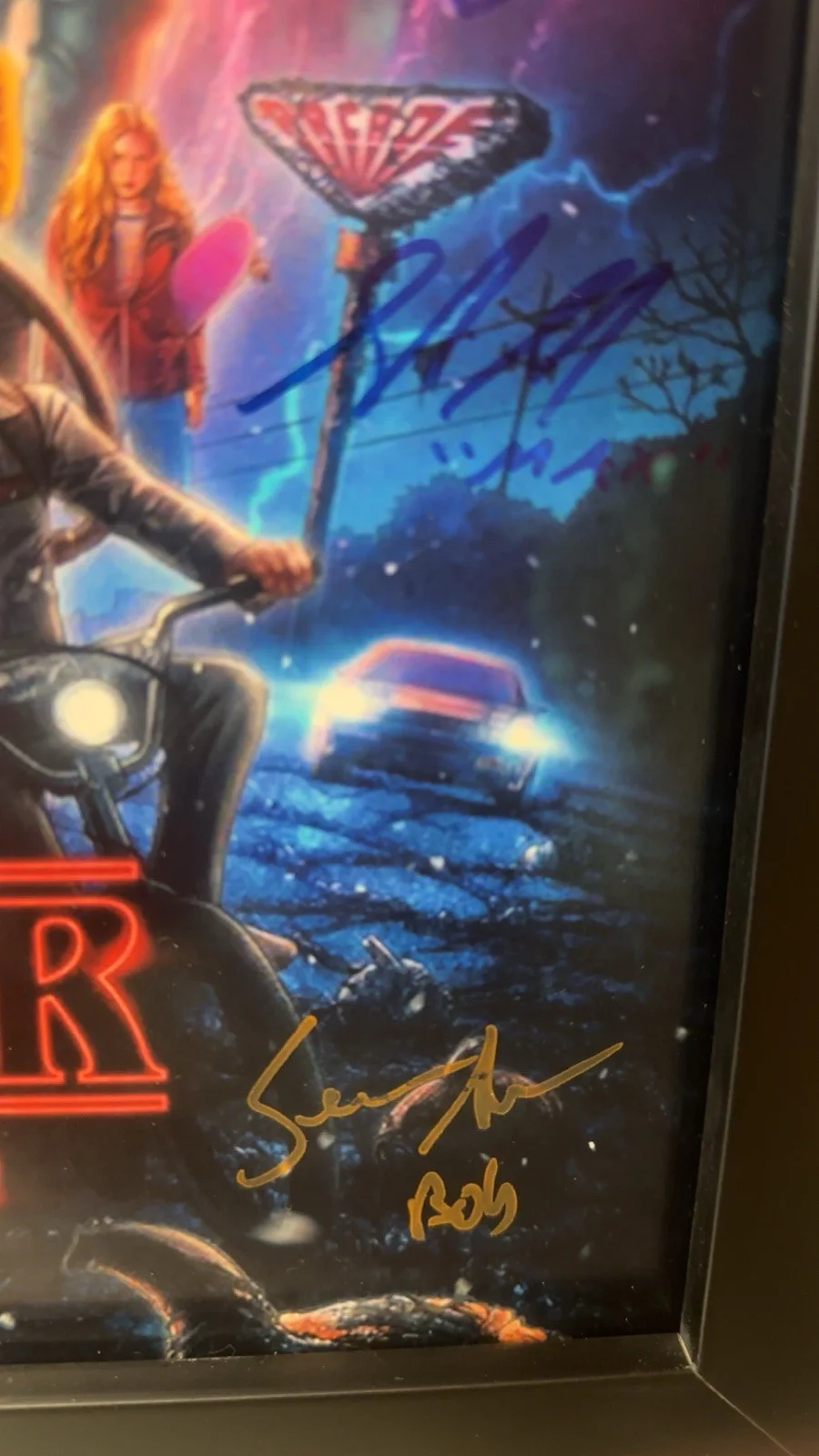 Stranger Things Cast Signed 11x14 Framed Poster 14 Autos SWAU & CA COA, изображение 2