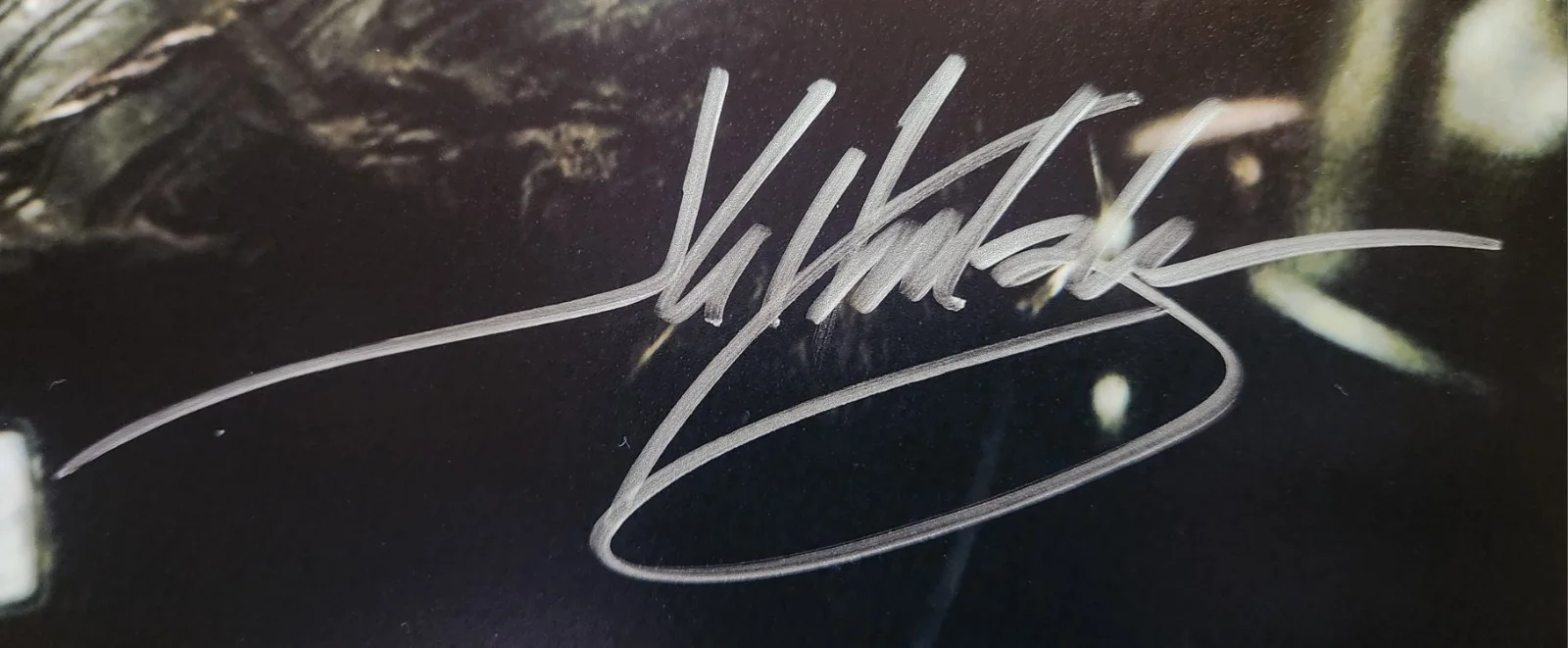 J.G. Hertzler — J.G. Hertzler Star Trek: Deep Space Nine DS9 Signed Martok 8x10 Photo Autograph, image 3