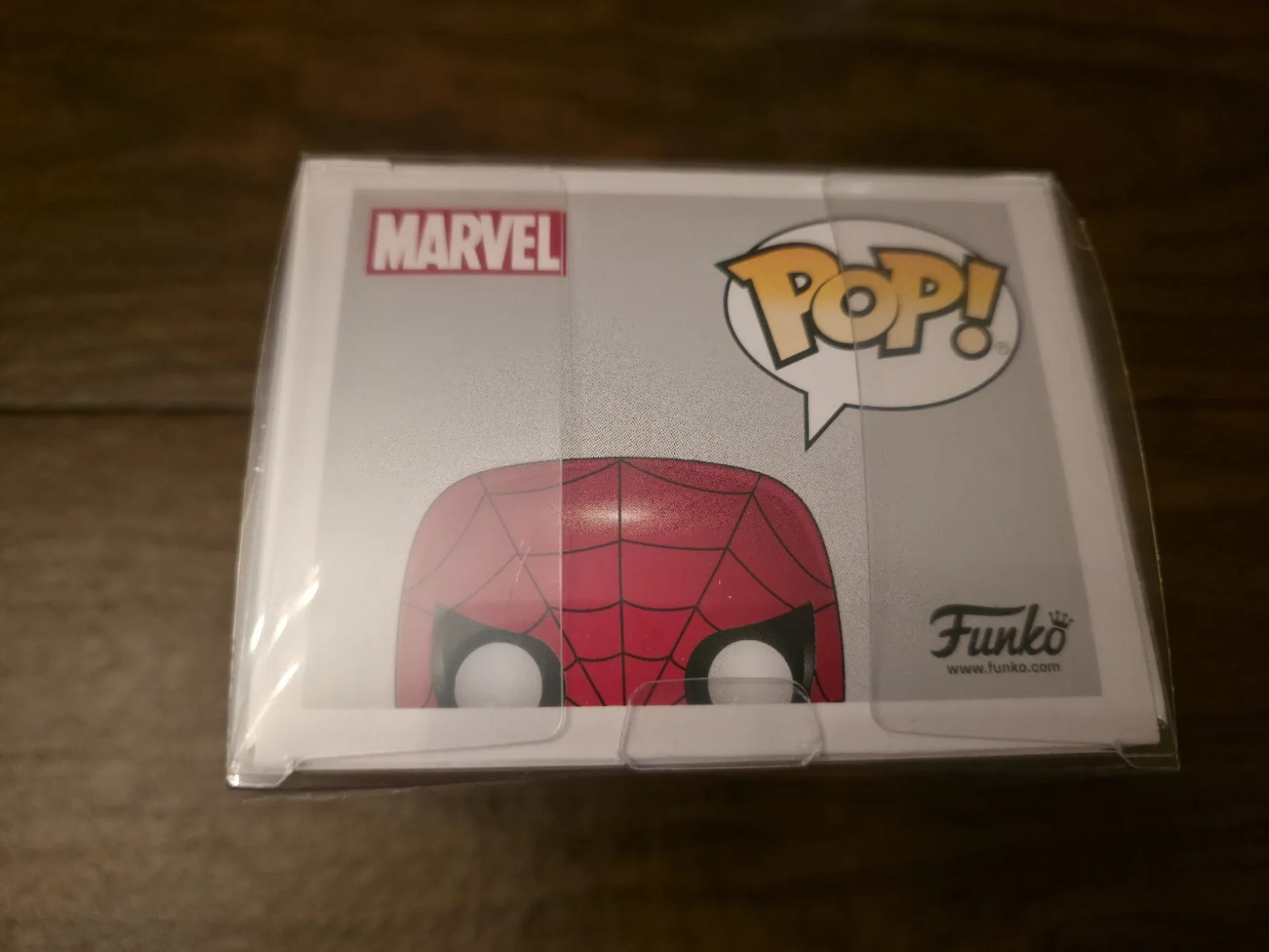 Jake Johnson — Jake Johnson Autographed Peter Parker Spider Man Into - Verse Funko Pop Beckett, изображение 4