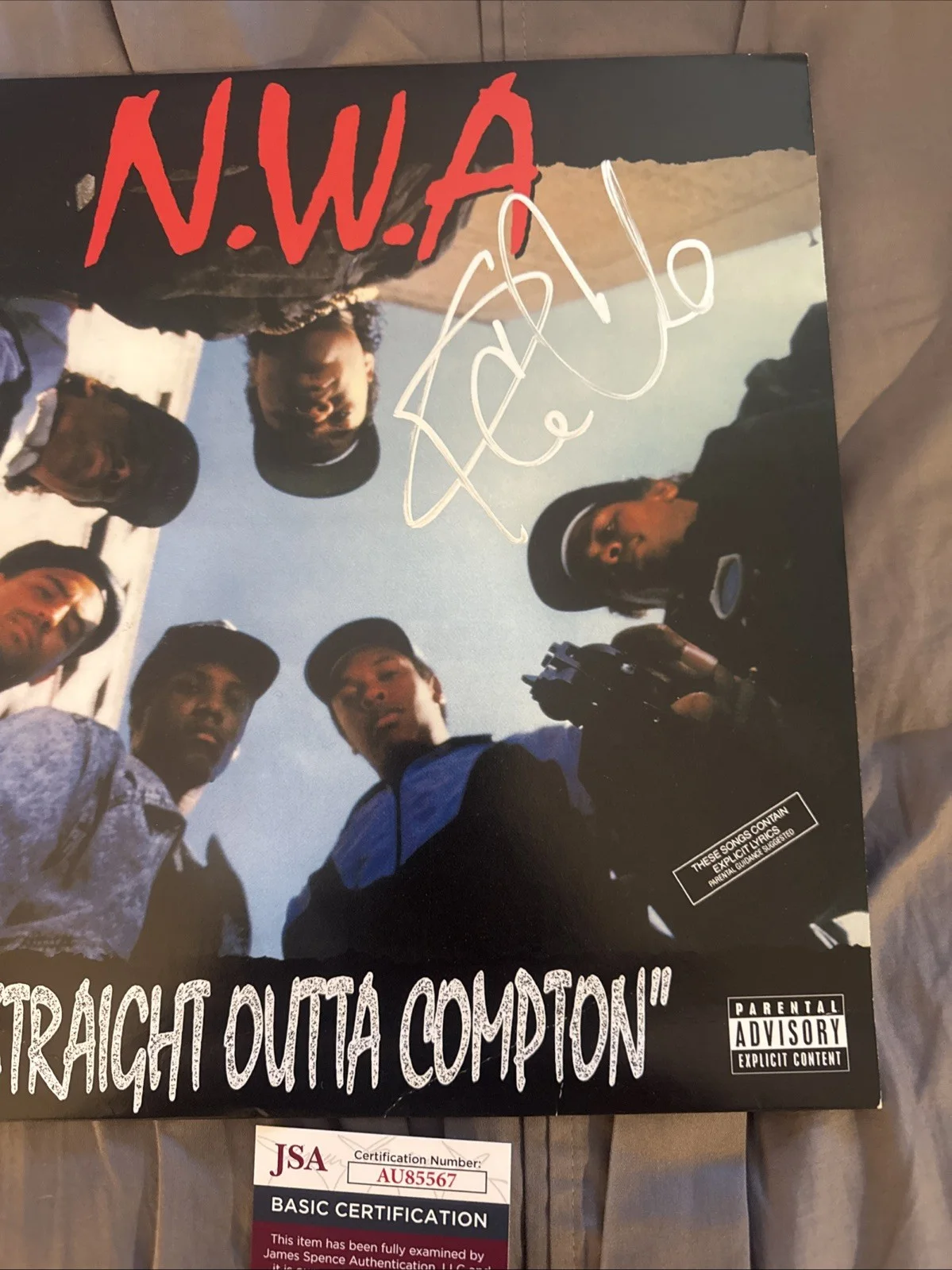 ICE CUBE — Ice Cube signed NWA "Straight Outta Compton" Vinyl Album Autographed JSA Cert, image 2
