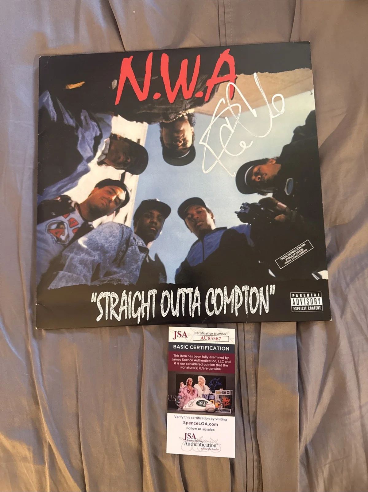 ICE CUBE — Ice Cube signed NWA "Straight Outta Compton" Vinyl Album Autographed JSA Cert, image 3