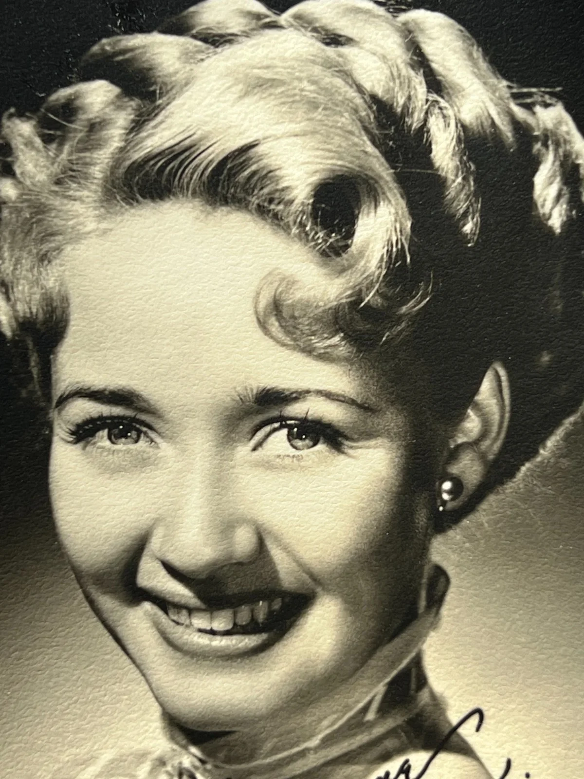 Jane Powell Autographed press / promotional picture, image 2
