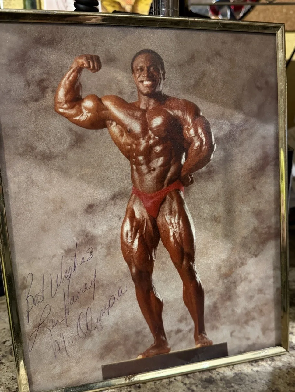 Vintage Photo Lee Haney Signed Authentic Mr Olympian 8” x 10”, image 2