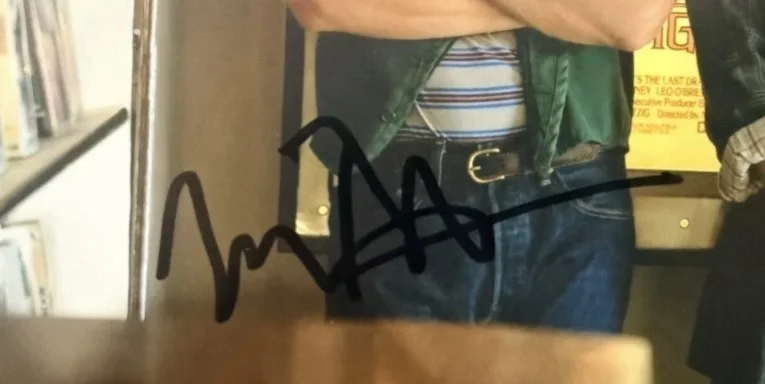 Maya Hawke — MAYA HAWKE SIGNED STRANGER THINGS 8X10 PHOTO JSA, image 2