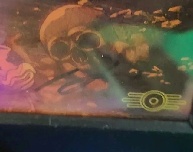 Ella Purnell — Ella Purnell Lucy FALLOUT Signed 8x10 Authentic Poster Autograph From Event, image 3