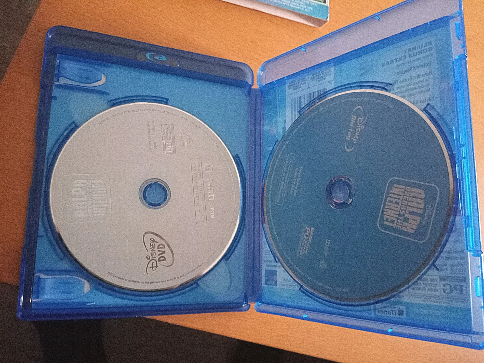 Sarah Silverman — Wreck it Ralph breaks the internet signed bluray Sarah Silverman, image 3