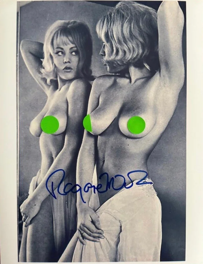 MARGARET NOLAN — MARGARET NOLAN SIGNED PHOTO KNOWN FOR THE 1964 JAMES BOND FILM GOLDFINGER