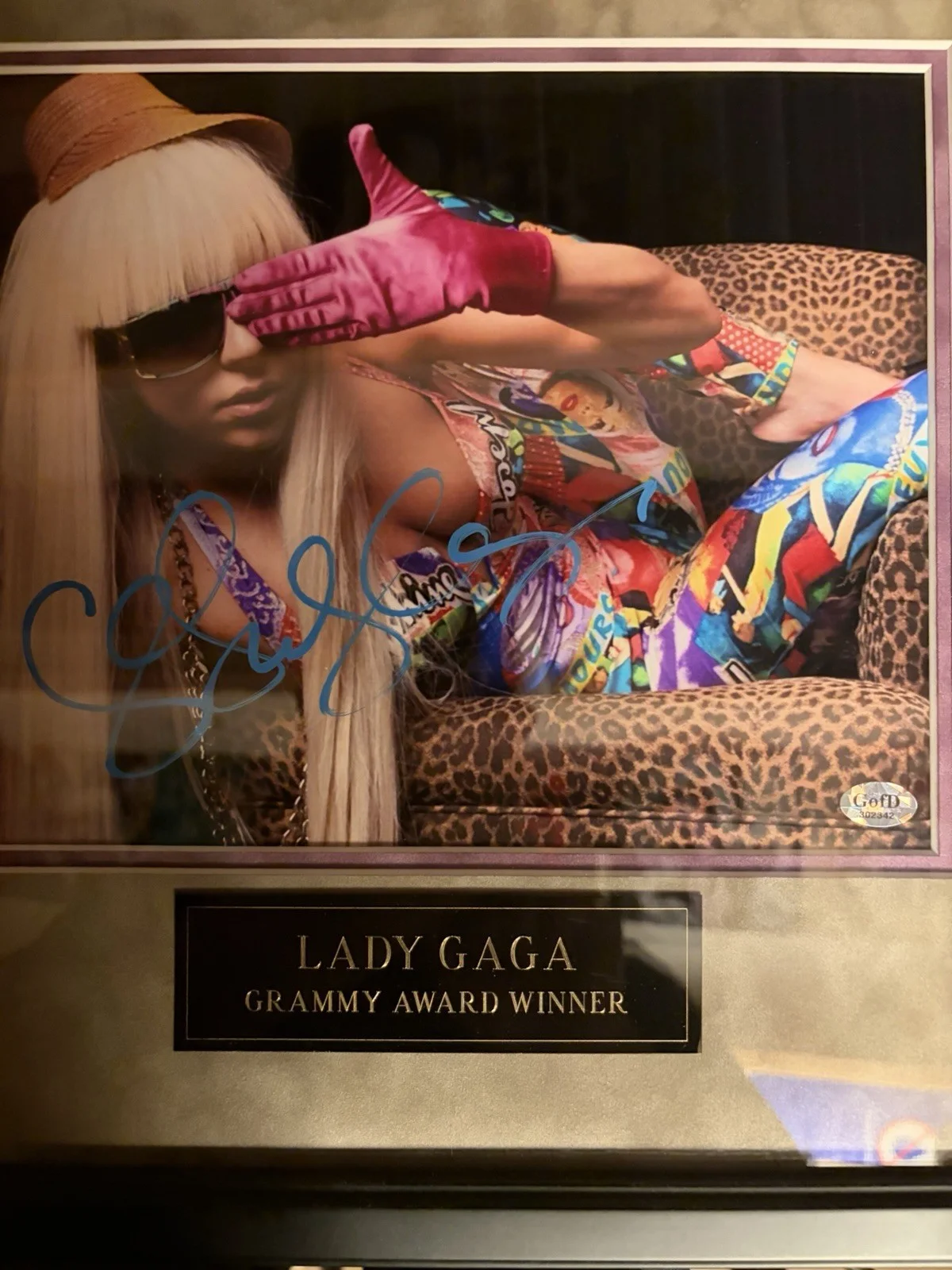Lady Gaga Signed Framed Picture Certified Gallery Of Dreams, image 3