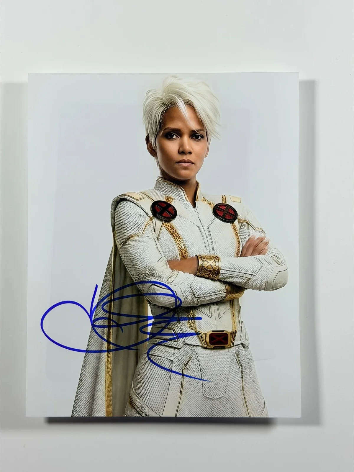 Halle Berry — Halle Berry Signed 8x10 Storm Photo Autographed X-Men Actress w/ COA