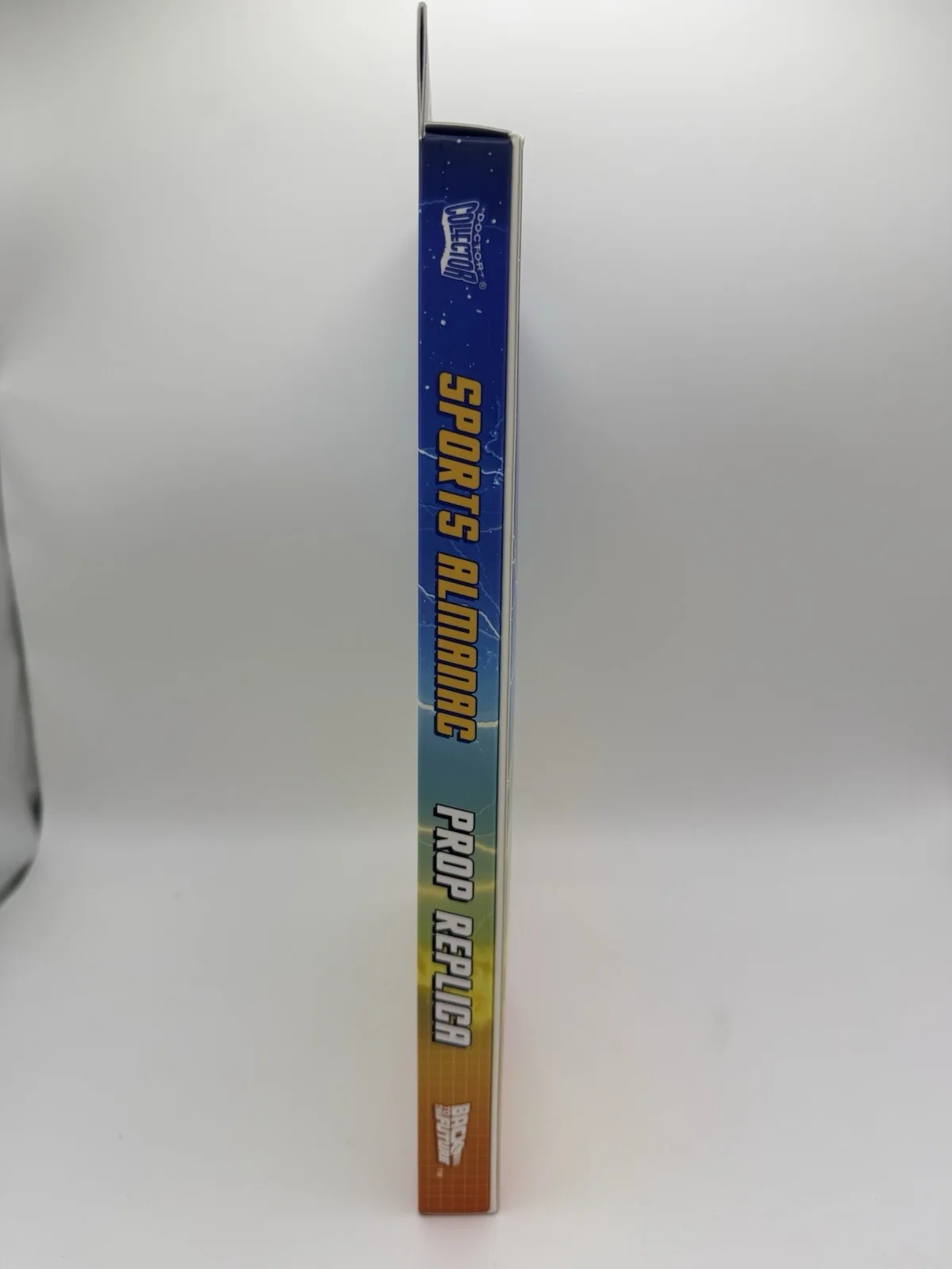Doctor Collector Official Back to the Future Sports Almanac, изображение 2