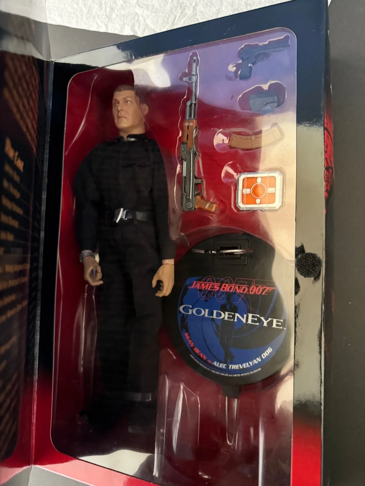 2002 Sideshow 12” 1/6 Figure JAMES BOND 007 - GOLDENEYE - ALEC TREVELYAN 006, image 2