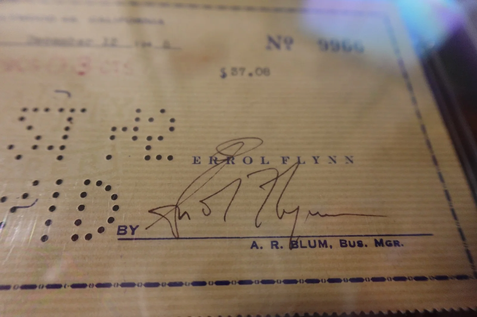 Errol Flynn Autographed Bank Check Hollywood Film Actor PSA SLABBED, изображение 3