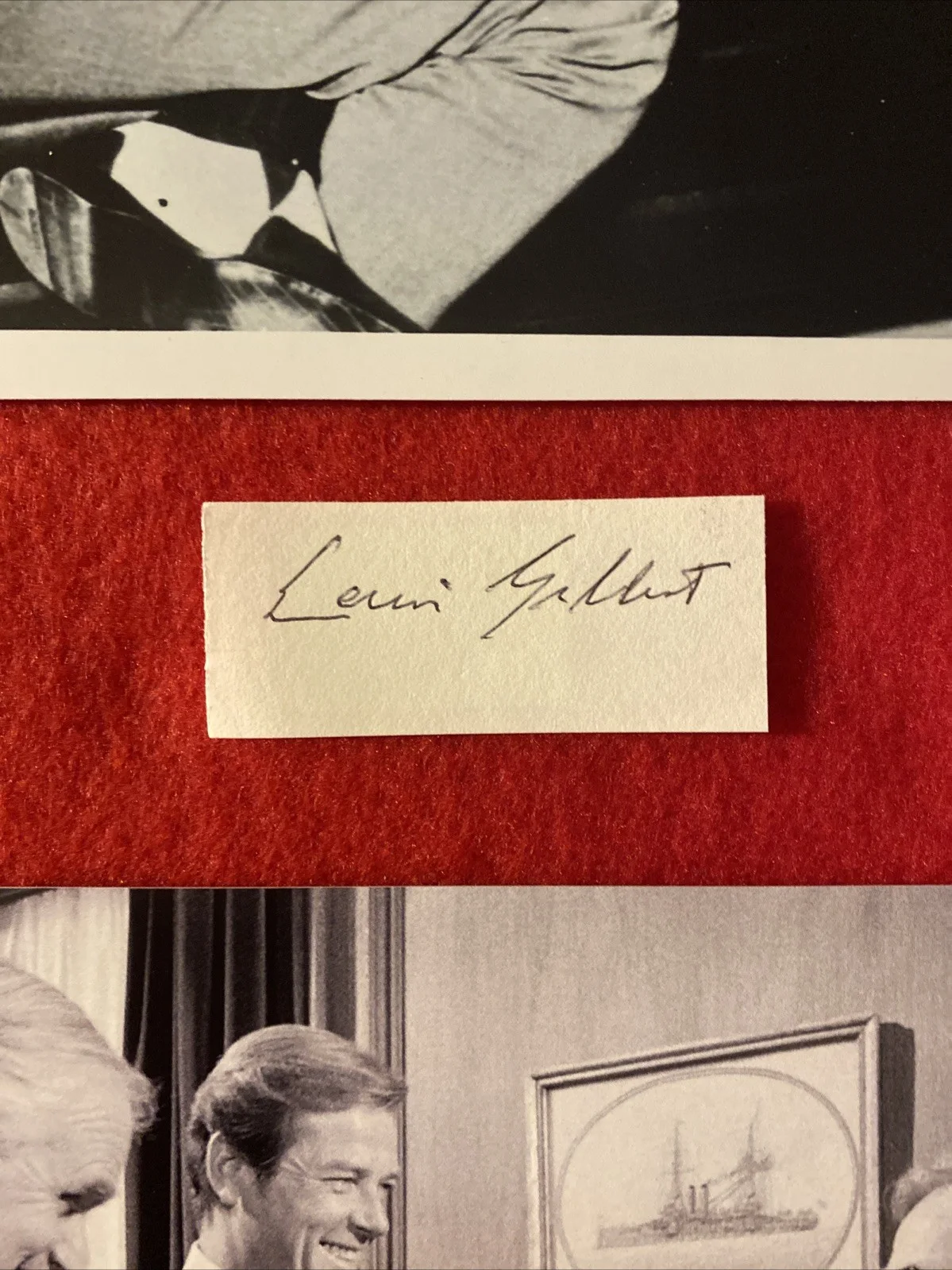 James Bond Autograph- Lewis Gilbert -Director Of 3 Bond Films. 2 Photos W/ COA, изображение 2