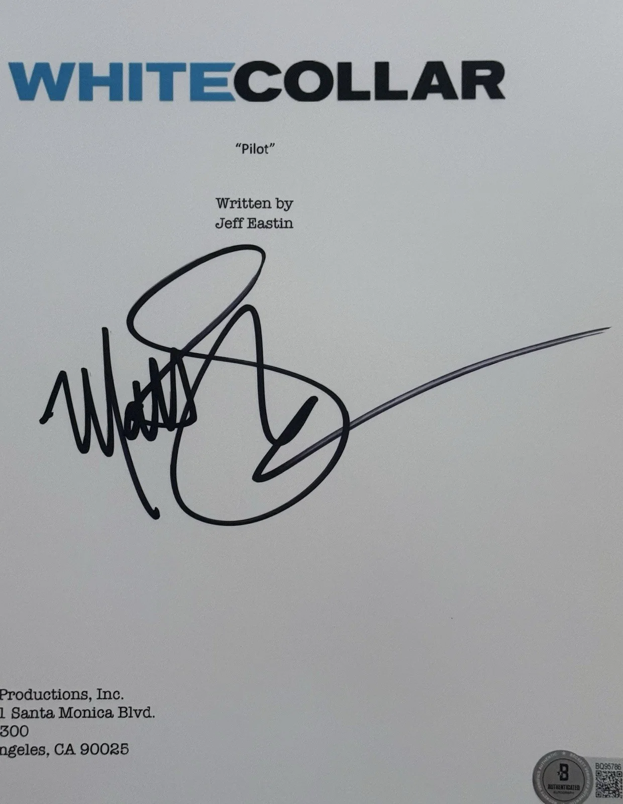 MATT BOMER — MATT BOMER SIGNED WHITE COLLAR PILOT EPISODE SCRIPT w/ BECKETT BAS COA BQ95786, image 2