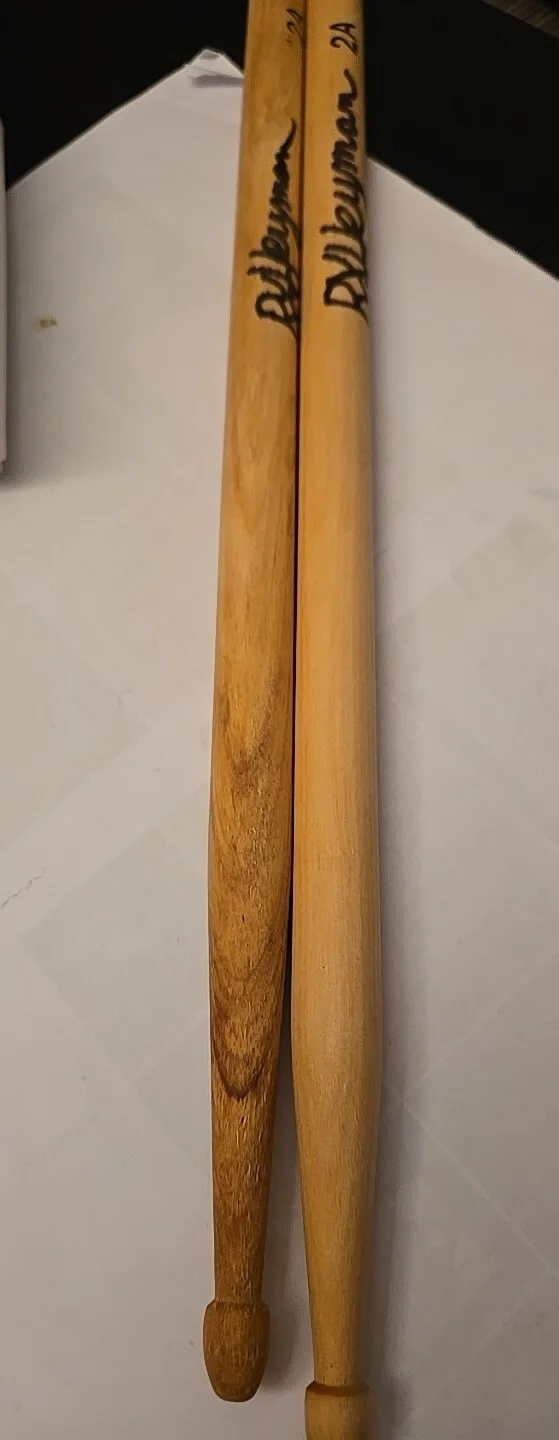 Richard Heyman Pair of Signed 2A Drumsticks - The Doughboys, изображение 4