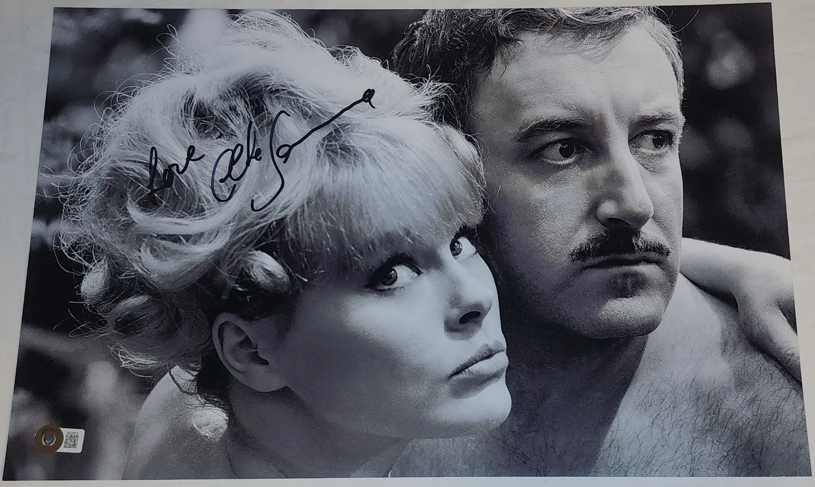 Elke Sommer — ELKE SOMMER SIGNED 11X17 PHOTO PETER SELLERS A SHOT IN THE DARK PINK PANTHER BAS