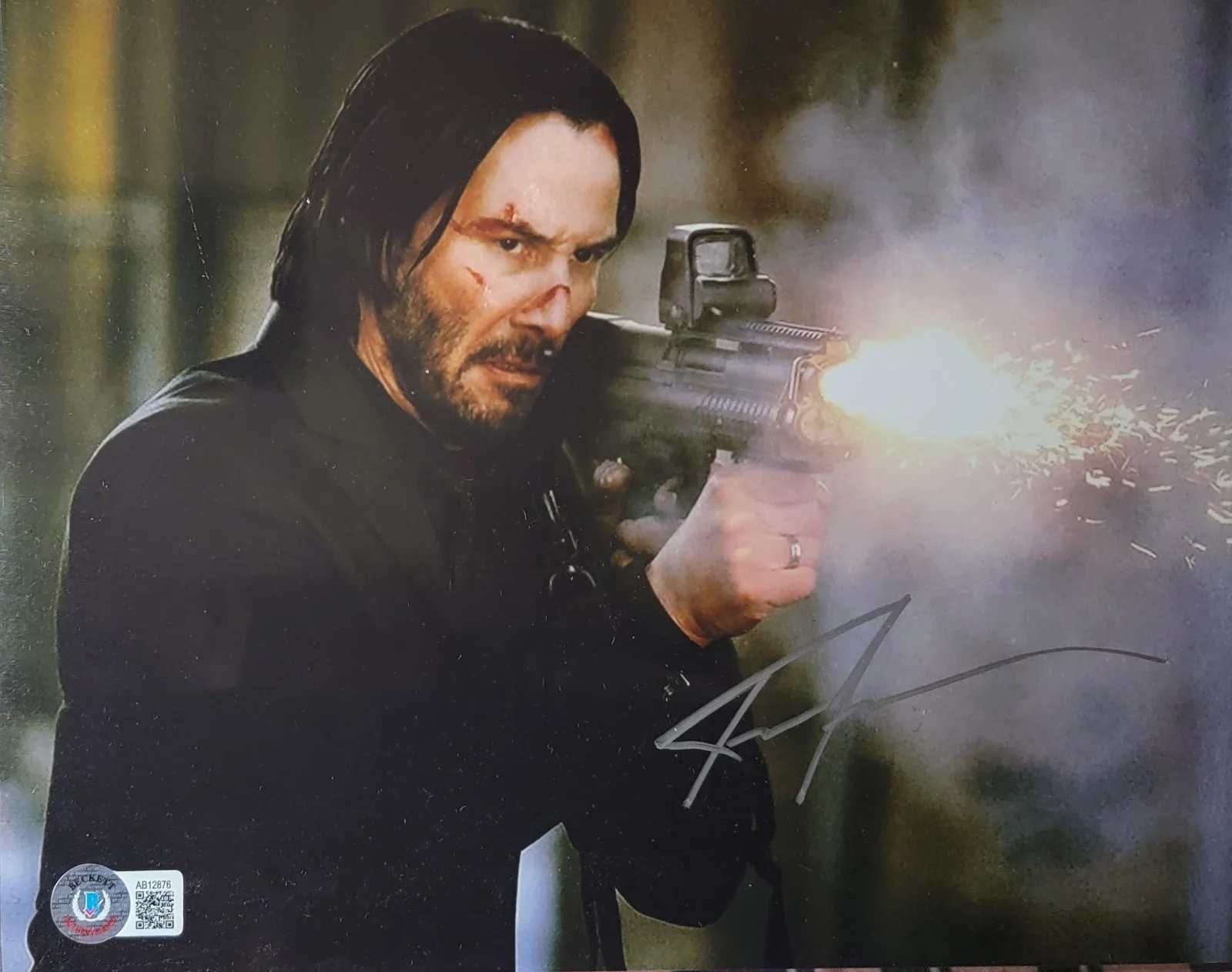 Keanu Reeves — Keanu Reeves Signed 8x10 Photo W/ BAS COA + Day 1 ONLY Coin Set John Wick 4, image 2