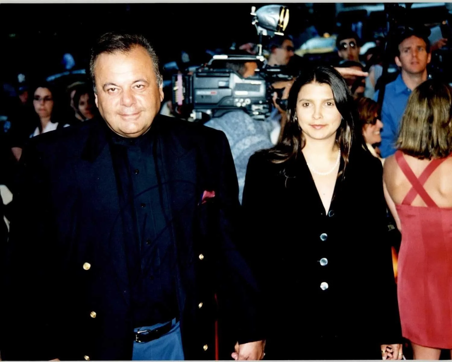 Paul Sorvino — Paul Sorvino Signed Autographed Color Glossy 8x10 Photo