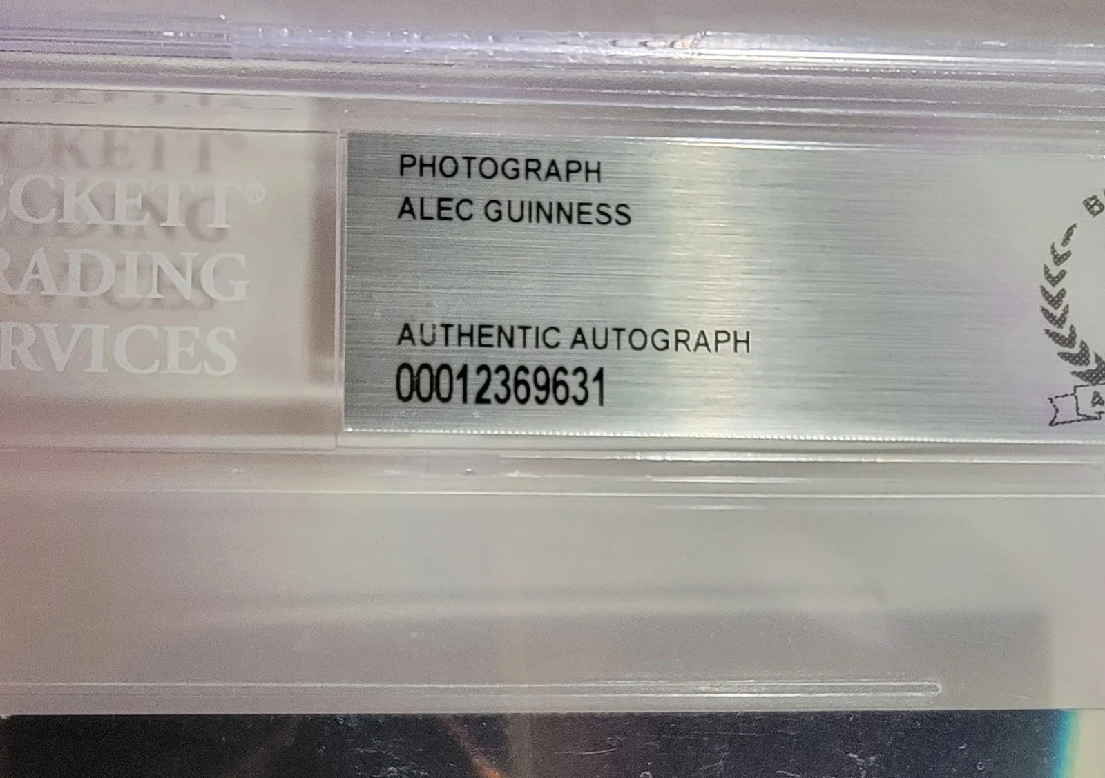 Alec Guinness — Alec Guinness Authentic Signed 8x10 Photo W/ Beckett Encased Star Wars Obi-Wan, image 2