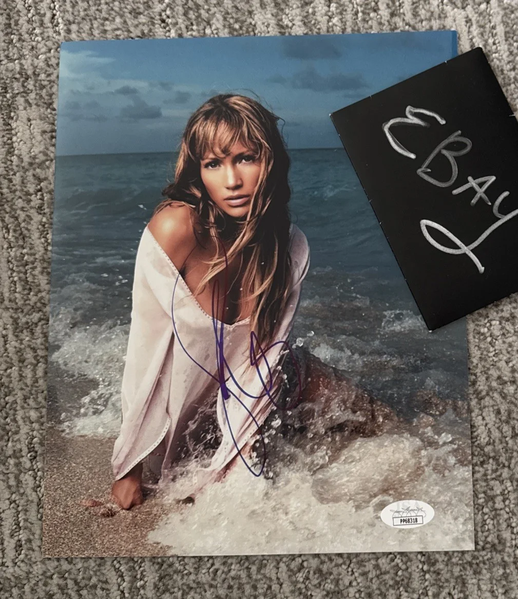 JENNIFER LOPEZ J.LO Vintage Signed Full Autograph 8 x 10 Photo JSA, image 2