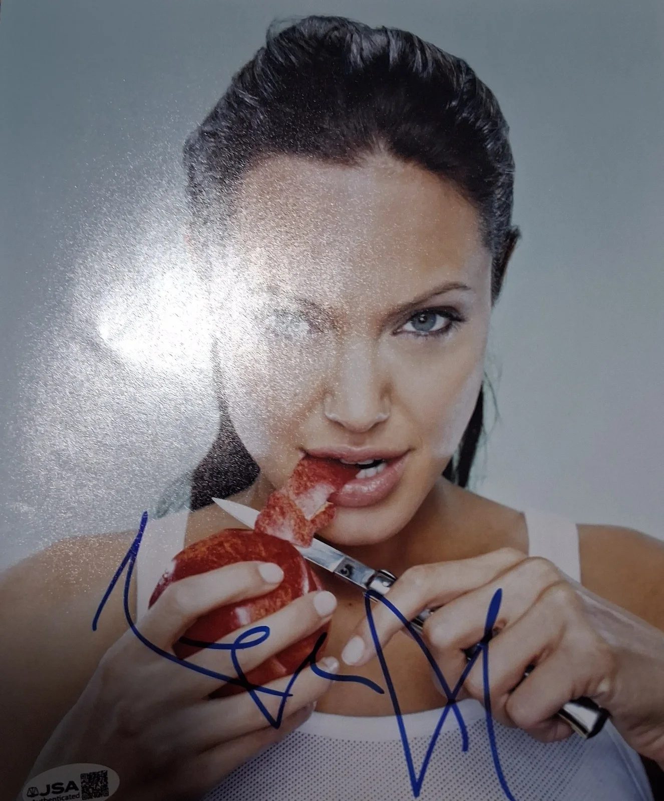 CLEARANCE SALE MUST READ! Angelina Jolie Signed Autographed 8x10 Photo JSA COA!, изображение 4
