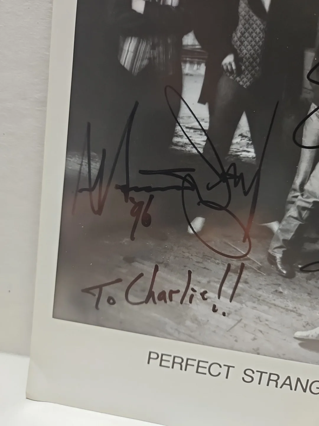 Perfect Stranger signed 8x10. Country music group. Signed by all 4, image 3