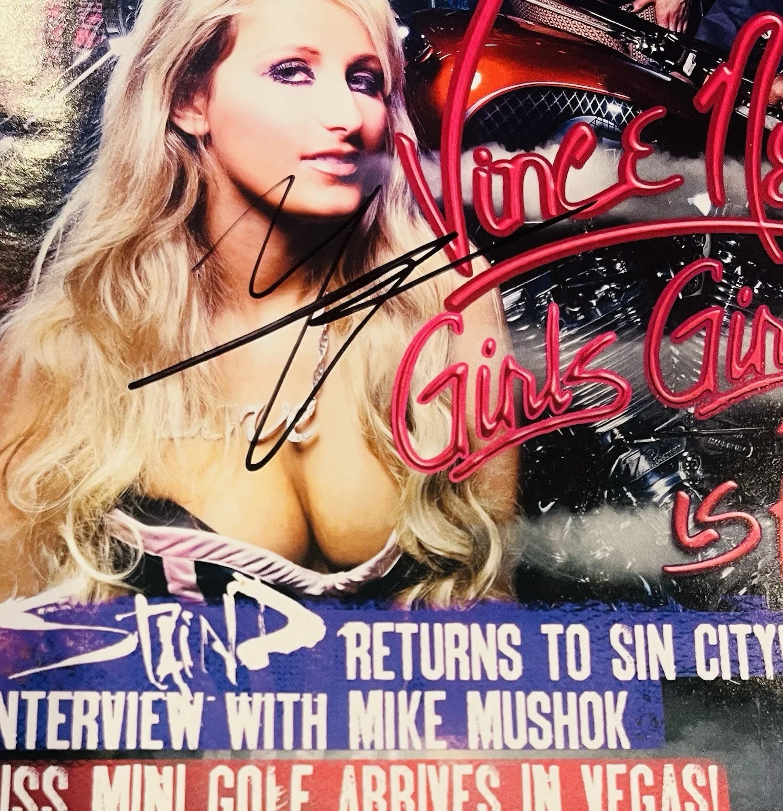 Vince Neil Motley Crue Signed Magazine Nice Autograph JSA Authentication, image 2