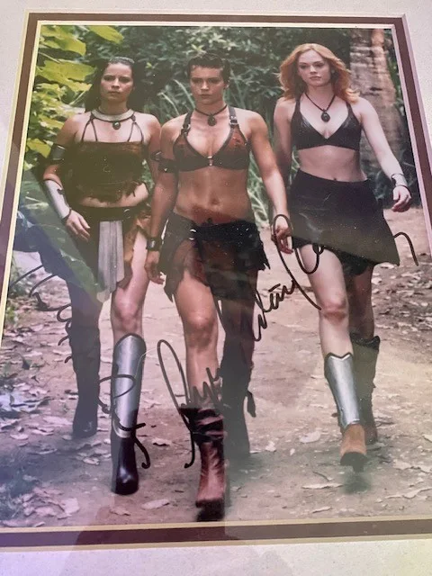 Alyssa Milano, Holly Marie Combs, Rose McGowan — Charmed Cast Autograph Photo Rose Holly And Alyssa, изображение 2