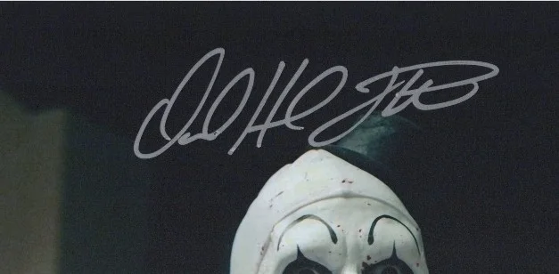 David howard Thornton — "TERRIFIER" - 'DAVID HOWARD' THORNTON as 'Art The Clown Signed 8x10 Photo W/COA, image 2