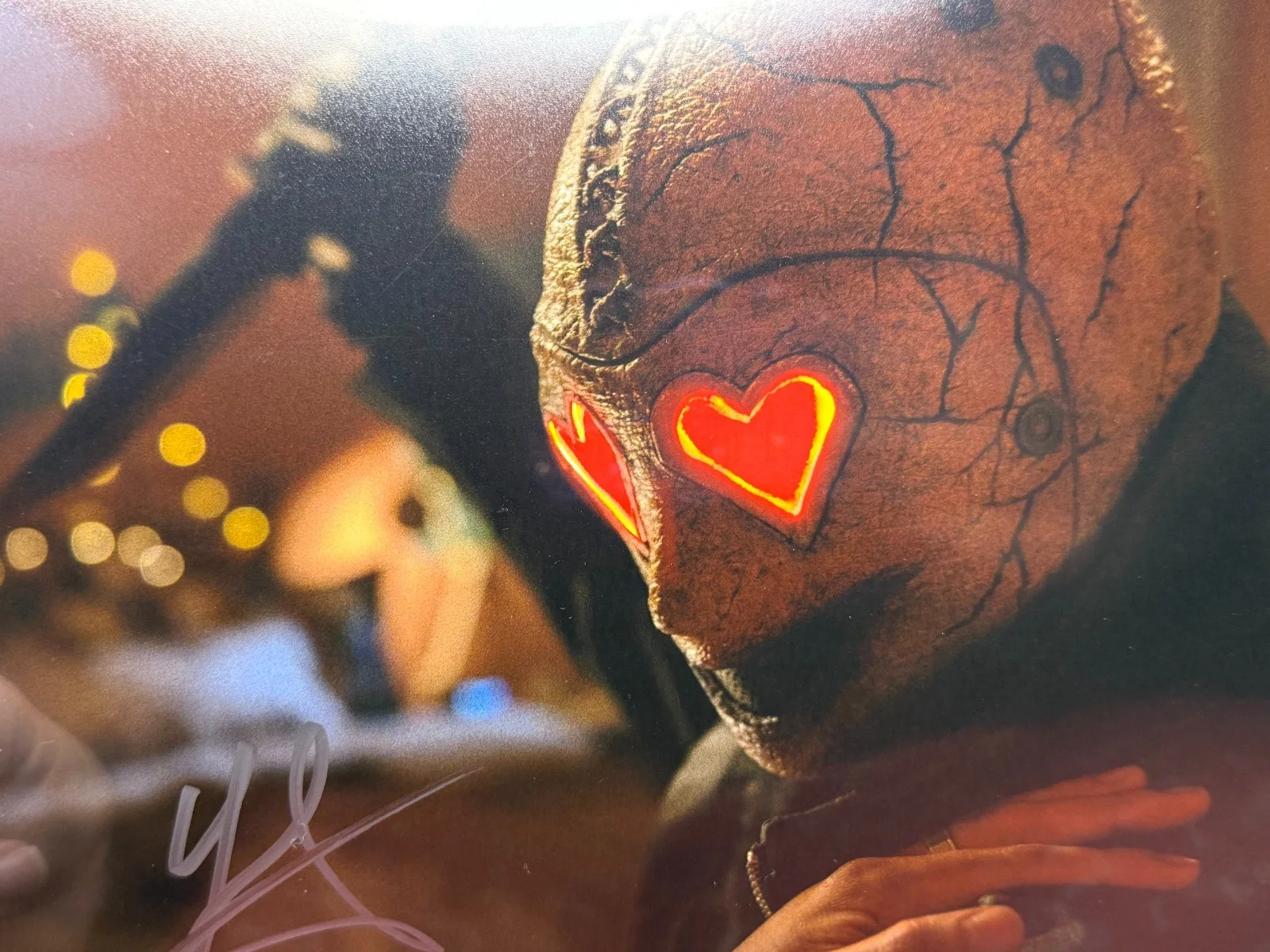 Yoson An — HEART EYES AUTHENTICATED AUTOGRAPH - Yoson An (David/Killer) 8 x 10 Photo + Case, изображение 3