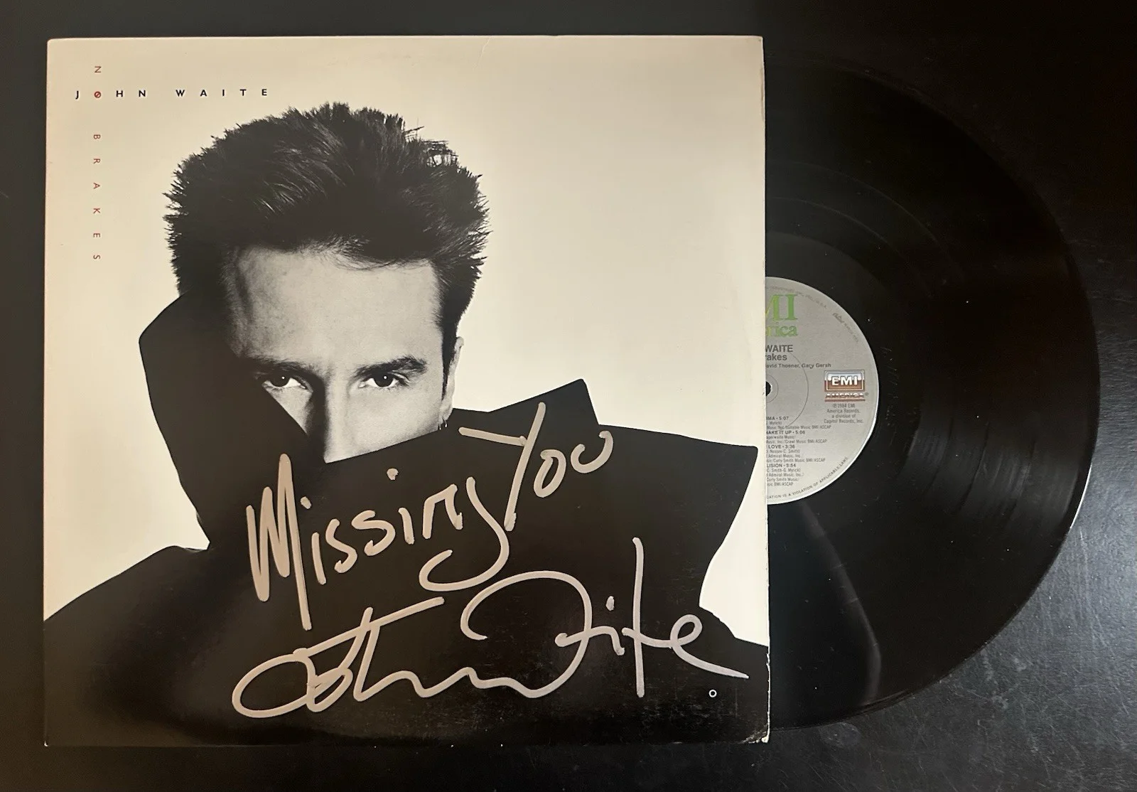 JOHN WAITE SIGNED NO BRAKES VINYL RECORD LP W/ MISSING YOU INSC. VIDEO PROOF, изображение 3