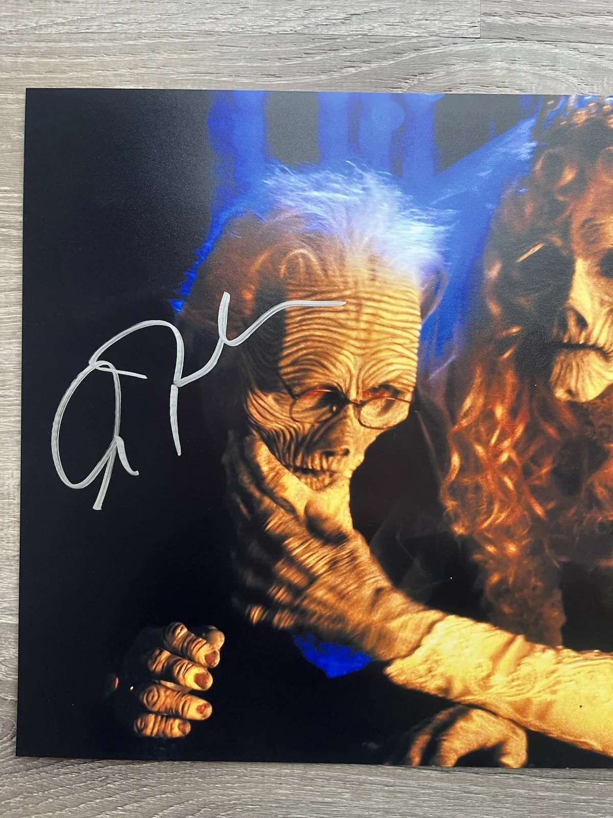 Alec Baldwin — Alec Baldwin Signed Beetlejuice 11x14 Photo JSA COA Adam Maitland, изображение 3