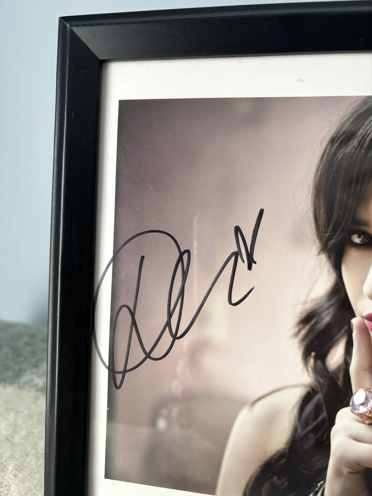 Demi Lovato Signed 8x10 Super Rare Promo Photo – Record Label Promo, изображение 2