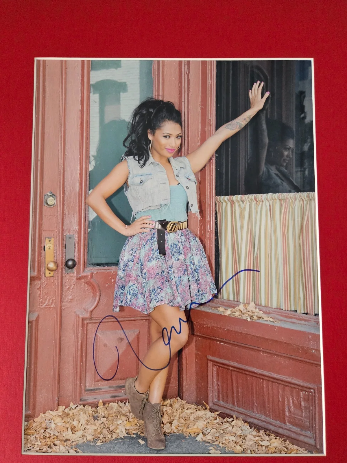 Vanessa White Signed Photo Display Framed 16x20 The Saturdays, image 2