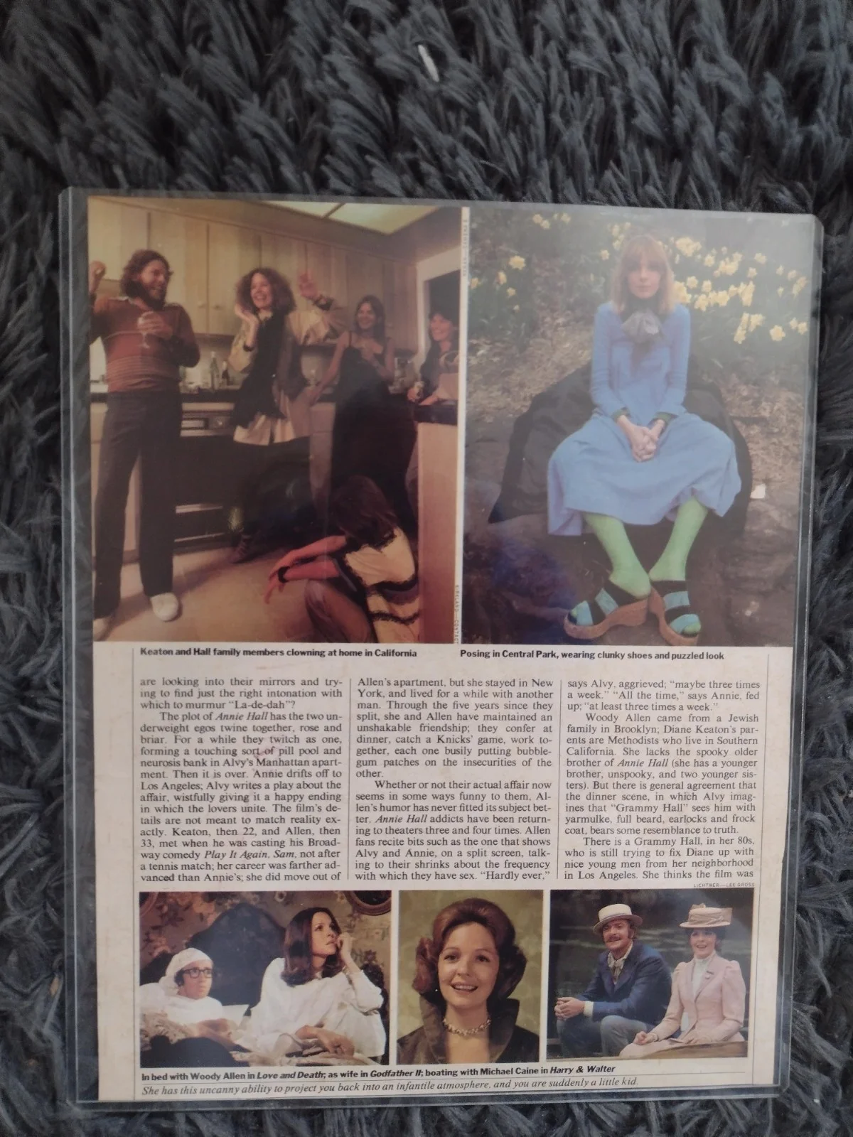 Beautiful Diane Keaton Autograph Signed Magazine Page, image 3