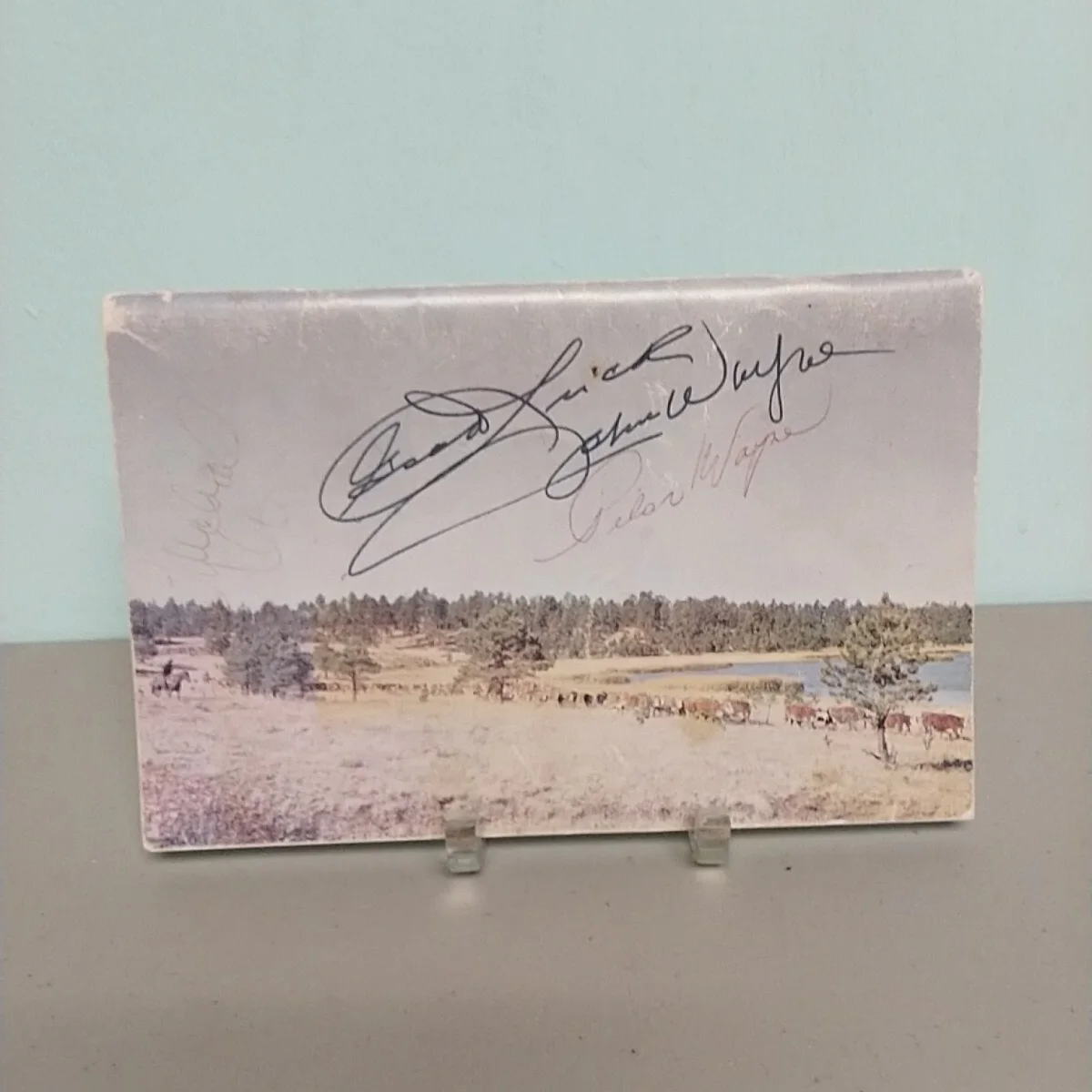 John Wayne — SIGNED JOHN WAYNE 26 Bar Auction - Pilar, Patrick,Michael Autographed 1968 RARE, image 3