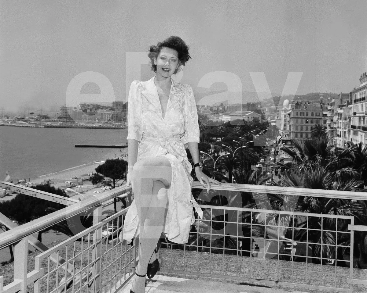 Sylvia Kristel 16x12 Photo Poster Print, изображение 4